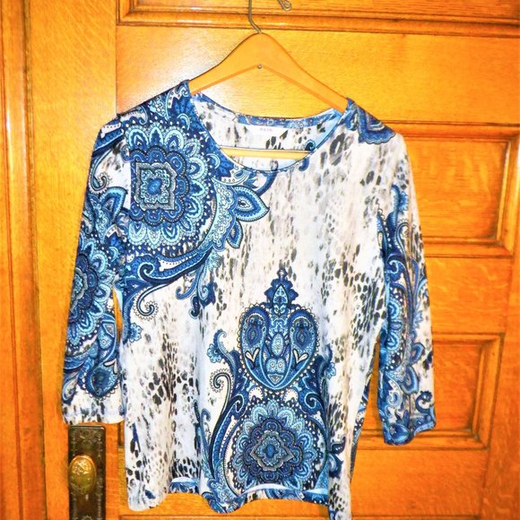 Becoming in Blue Tones *** ALIA *** ~ Medium / Large - Picture 1 of 2
